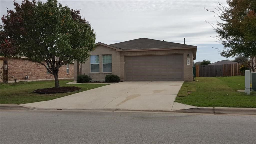 Property Photo: 302 McCarthur Drive TX 78641