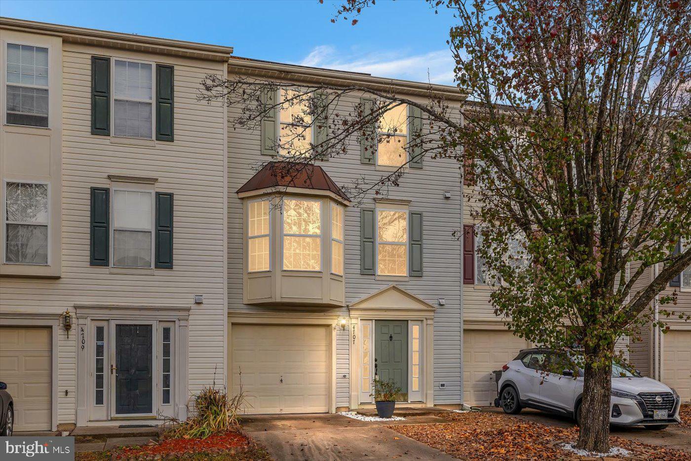 Property Photo:  4707 Colonnade Way  VA 22408 