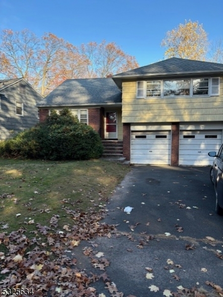 Property Photo:  10 Maplewood Ave  NJ 07040 