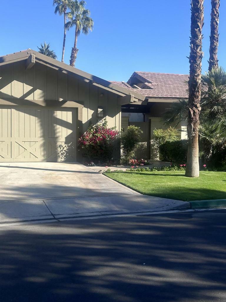 Property Photo:  226 Wagon Wheel Road  CA 92211 