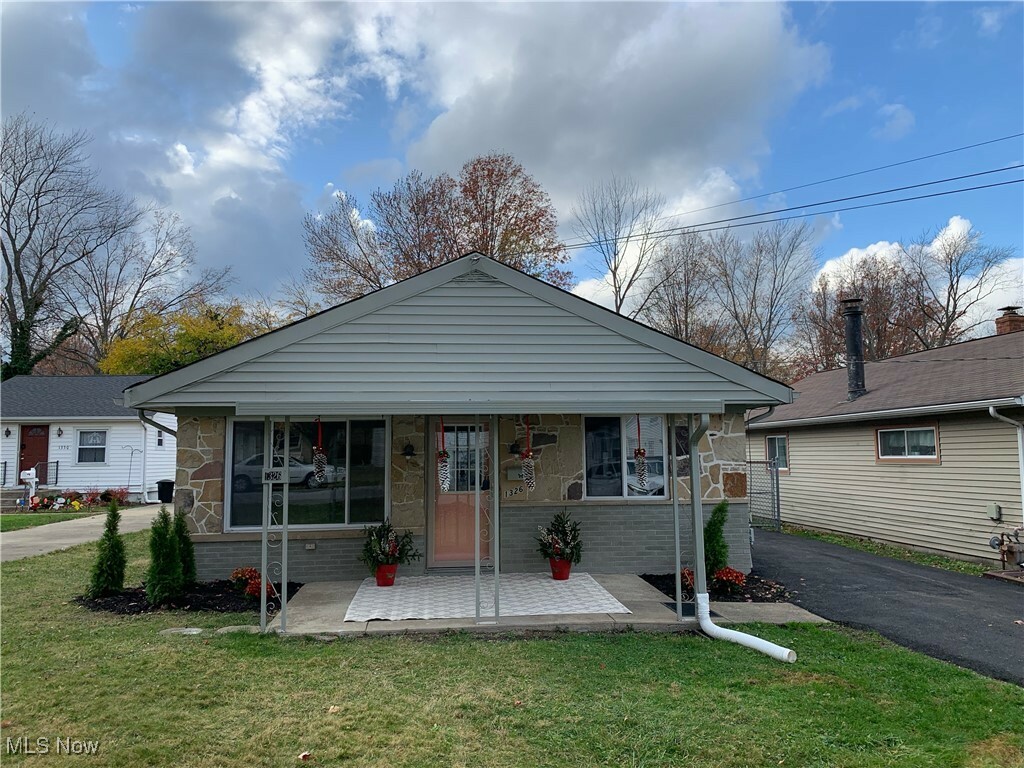 Property Photo:  1326 E 342nd Street  OH 44095 