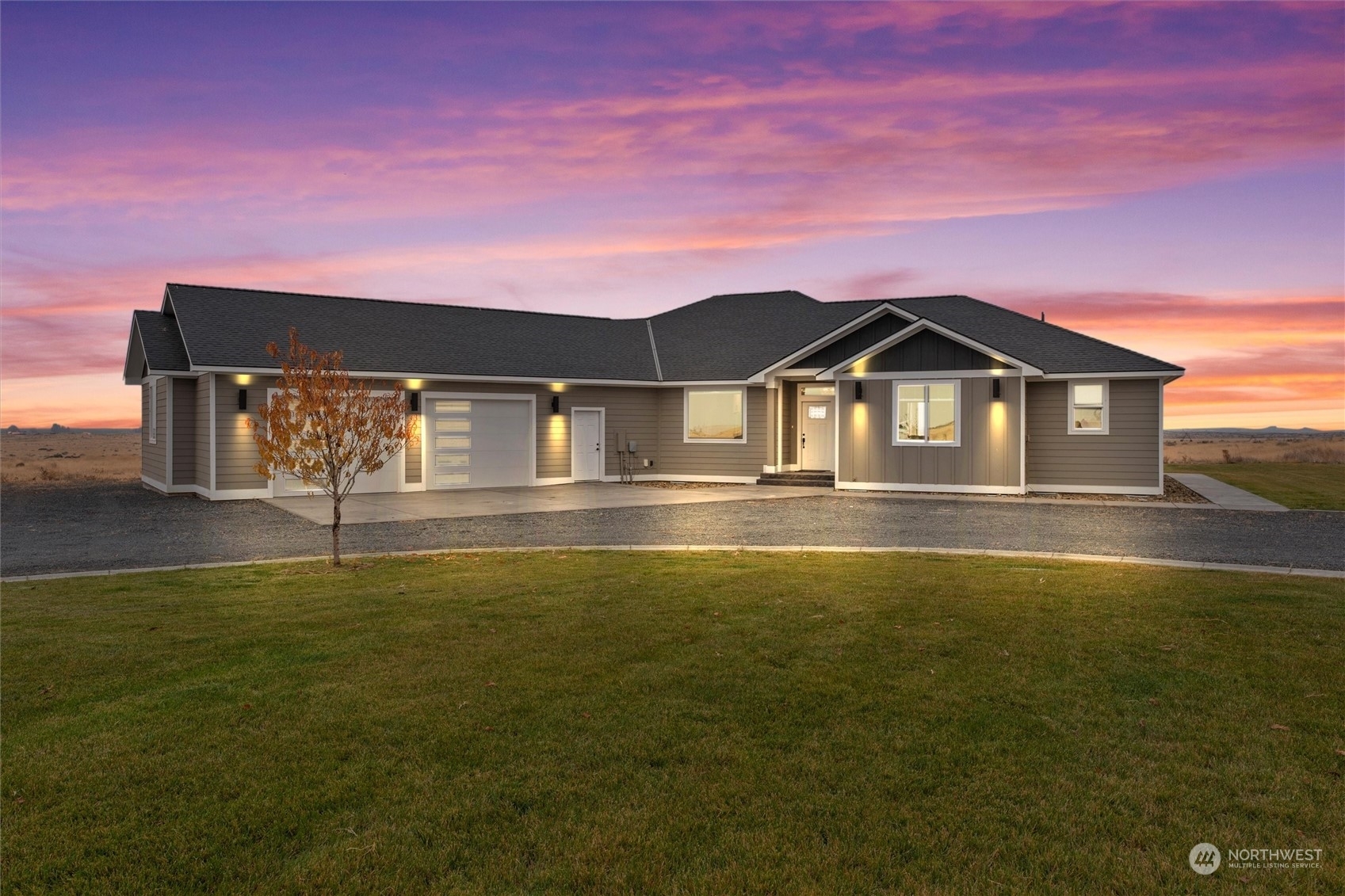 Property Photo: 2045 Road 10.8 NW WA 98823