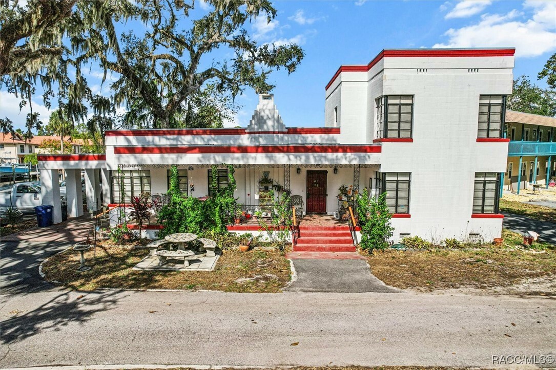 Property Photo:  30 NE Kings Bay Drive  FL 34429 