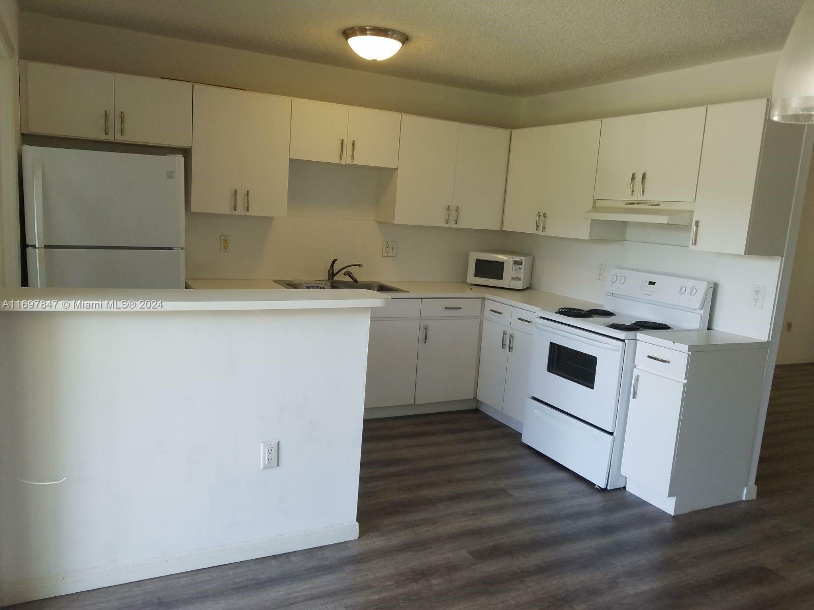 Property Photo:  10350 SW 220th St 254  FL 33190 