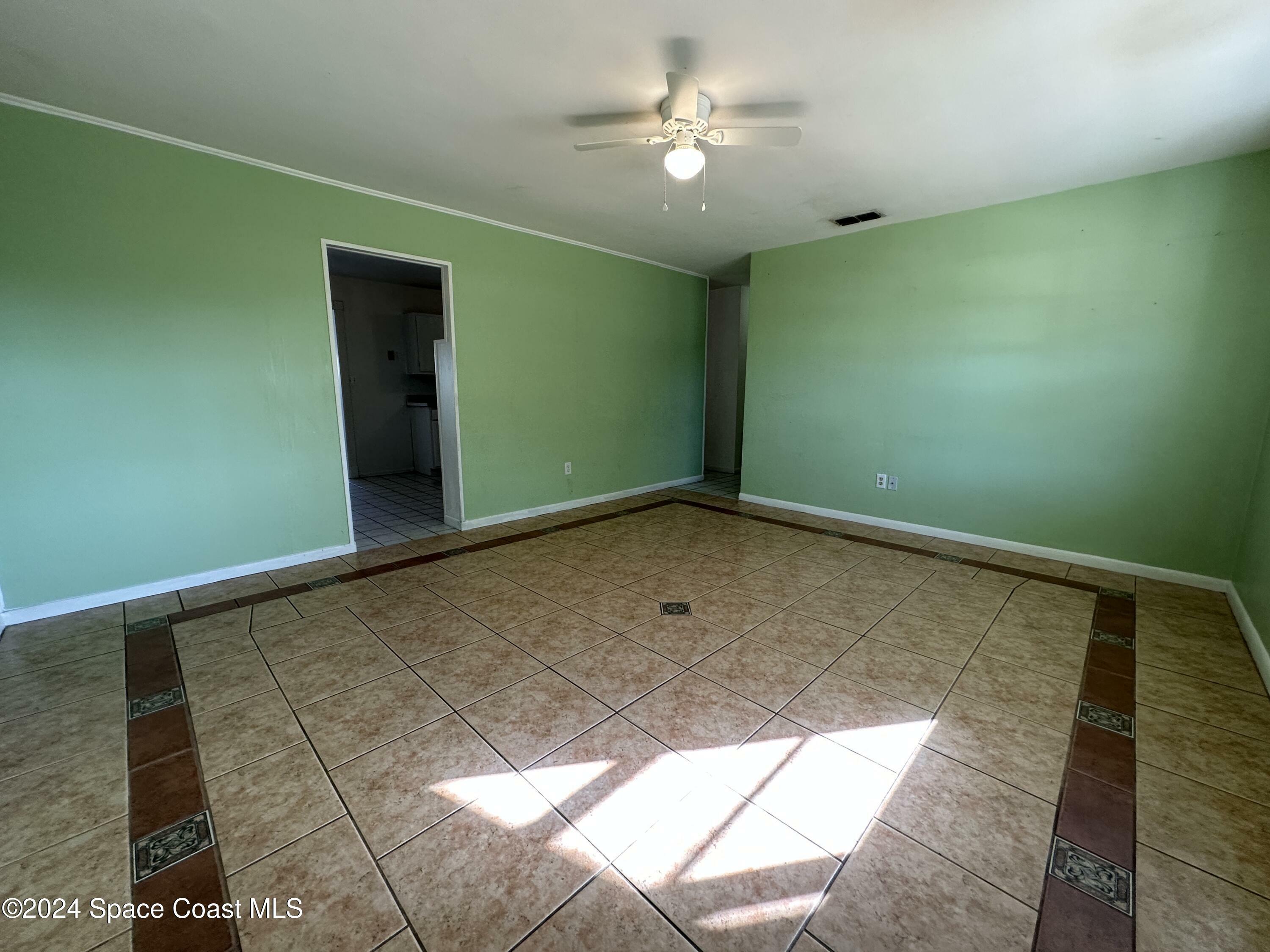 Property Photo:  3880 Deauville Street  FL 32796 