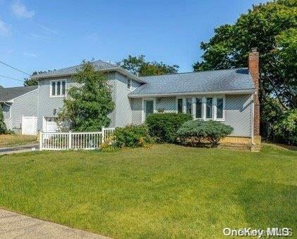 Property Photo:  212 Richard Court  NY 11762 