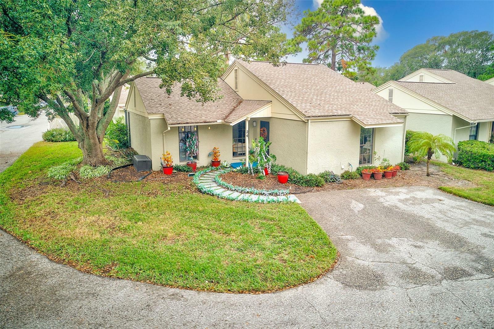 Property Photo:  24 Windrush Bay Drive  FL 34689 