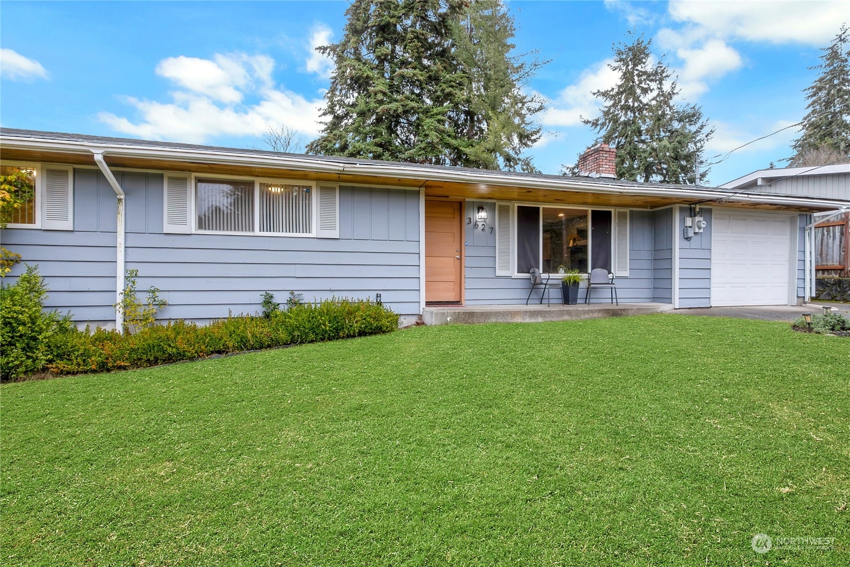 Property Photo:  3627 67th Avenue W  WA 98466 