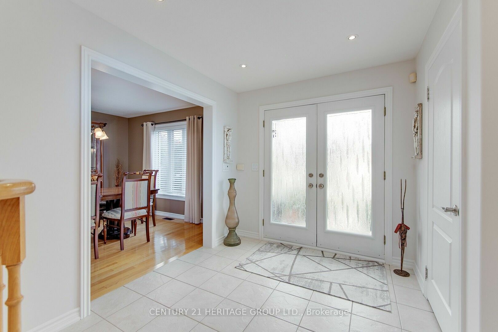 Property Photo:  37 Saint Ave  ON L3Z 3E6 