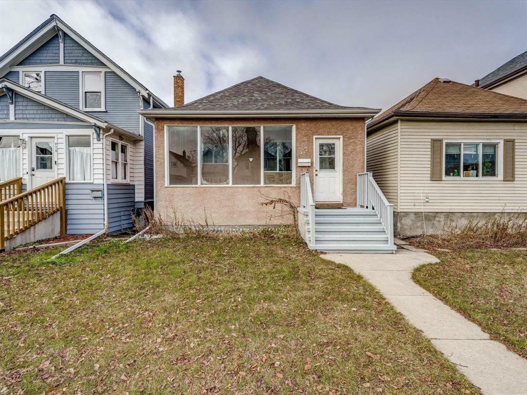 Property Photo:  972 Ingersoll Street  MB R3E 2L9 