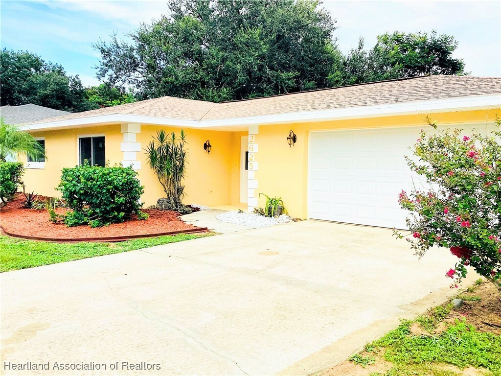 Property Photo:  2625 Orange Grove Drive  FL 33870 