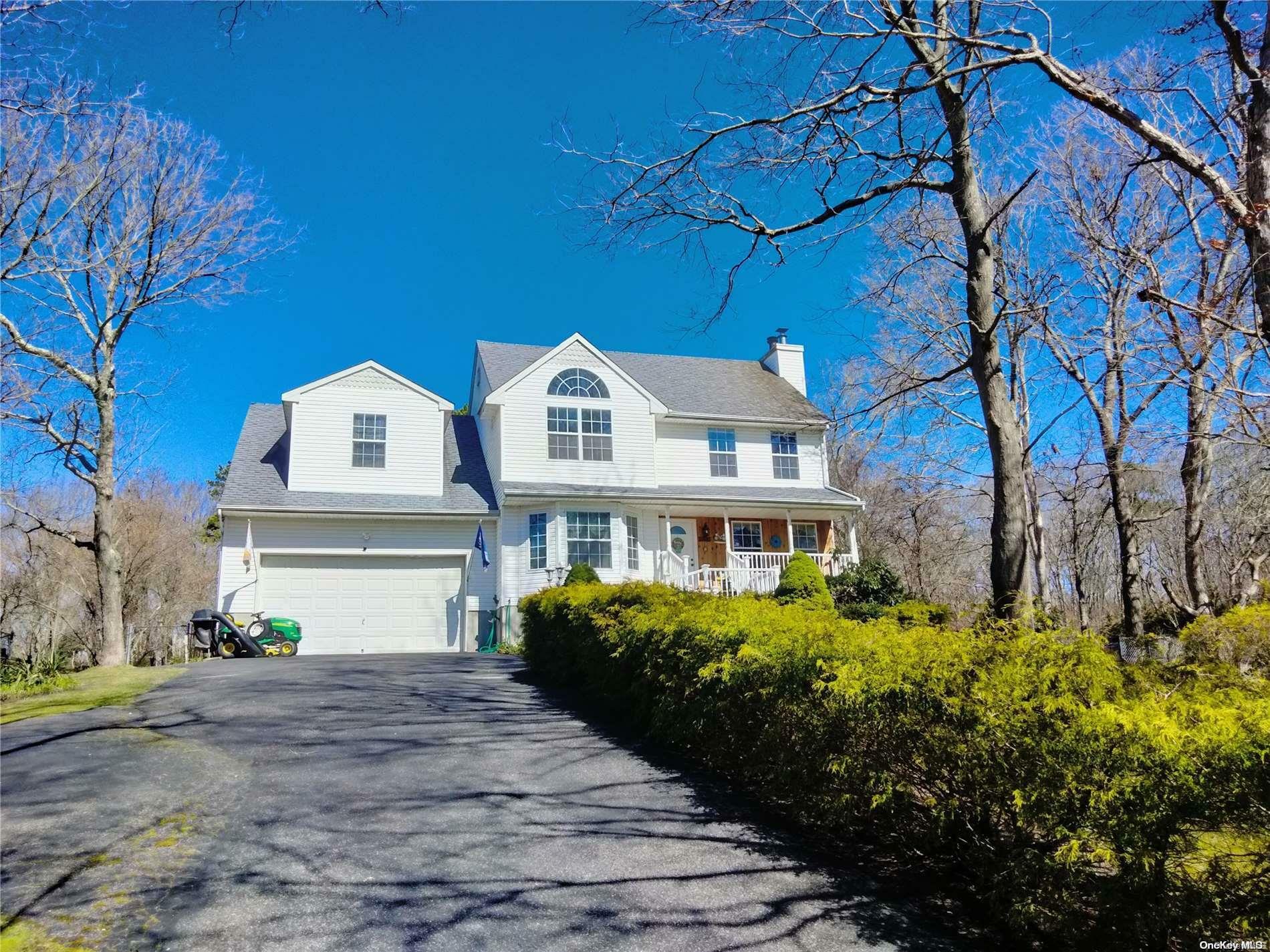 Property Photo:  1 Lisa Court  NY 11967 