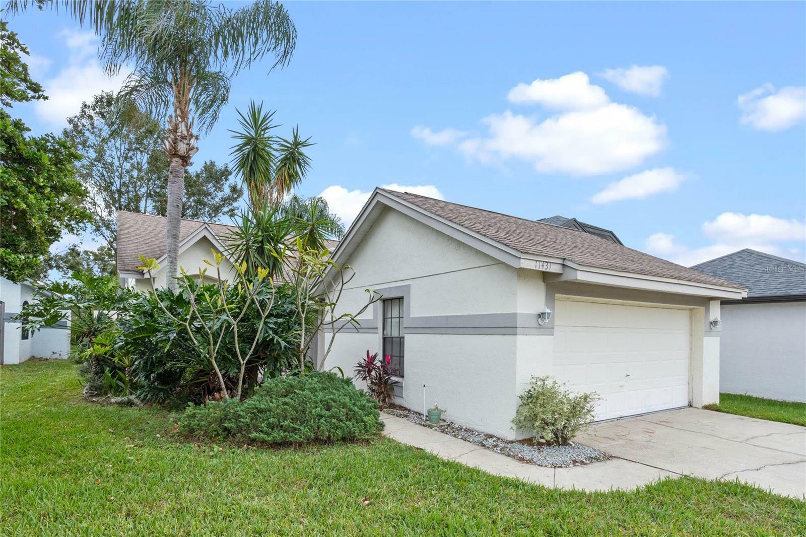 Property Photo:  11431 Peachstone Court  FL 32821 