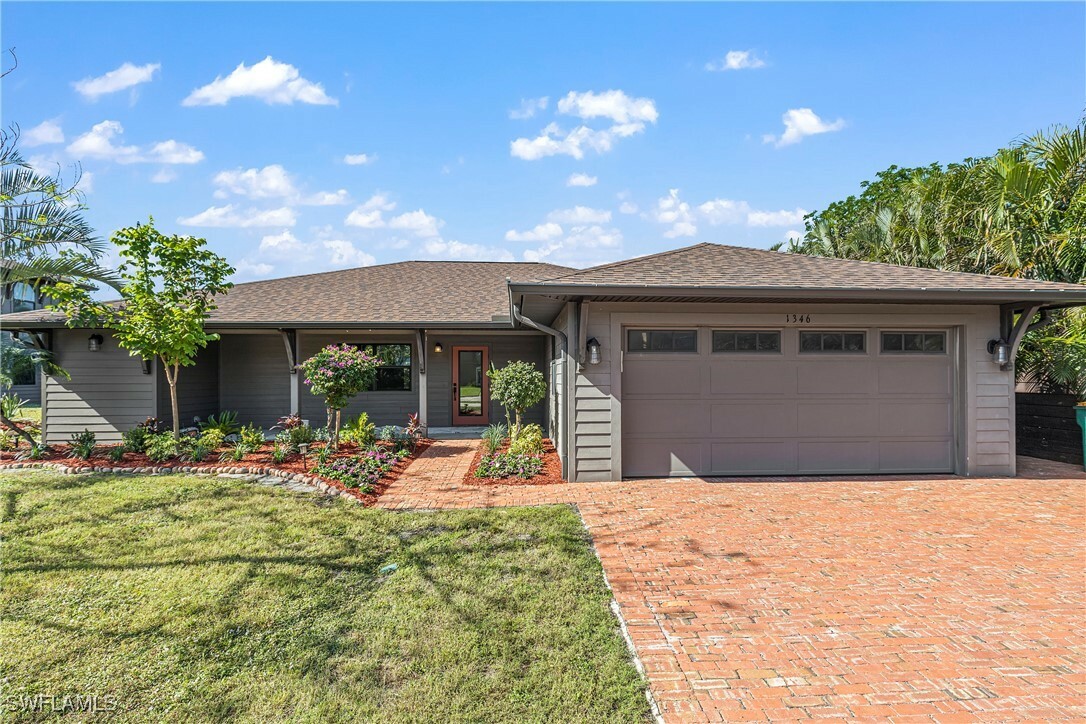 Property Photo:  1346 Rosemary Lane  FL 34103 