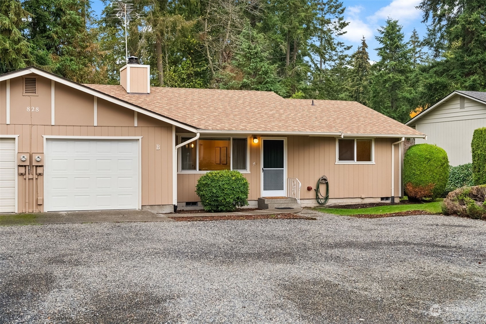 828  34th Avenue NW 2  Gig Harbor WA 98335 photo