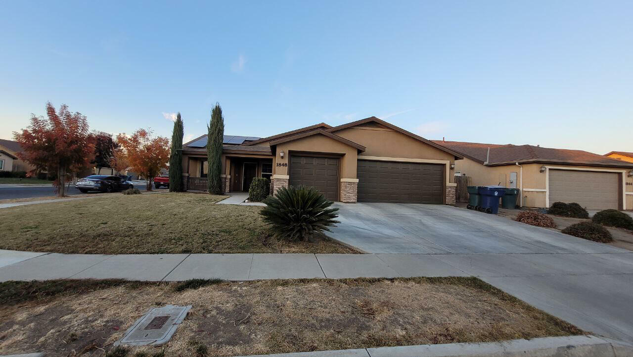 Property Photo: 1848 Hermosa CA 93274