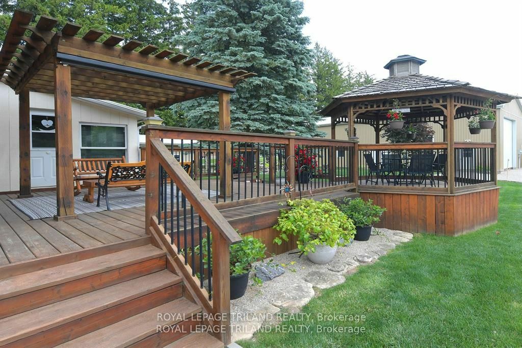 Photo de la propriété: 5103 Dundas Street ON N0M 2P0