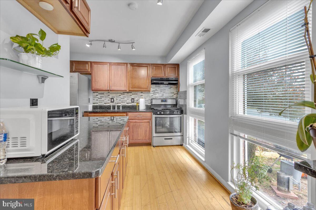 Property Photo:  2380 Sun Valley Circle 2-N  MD 20906 