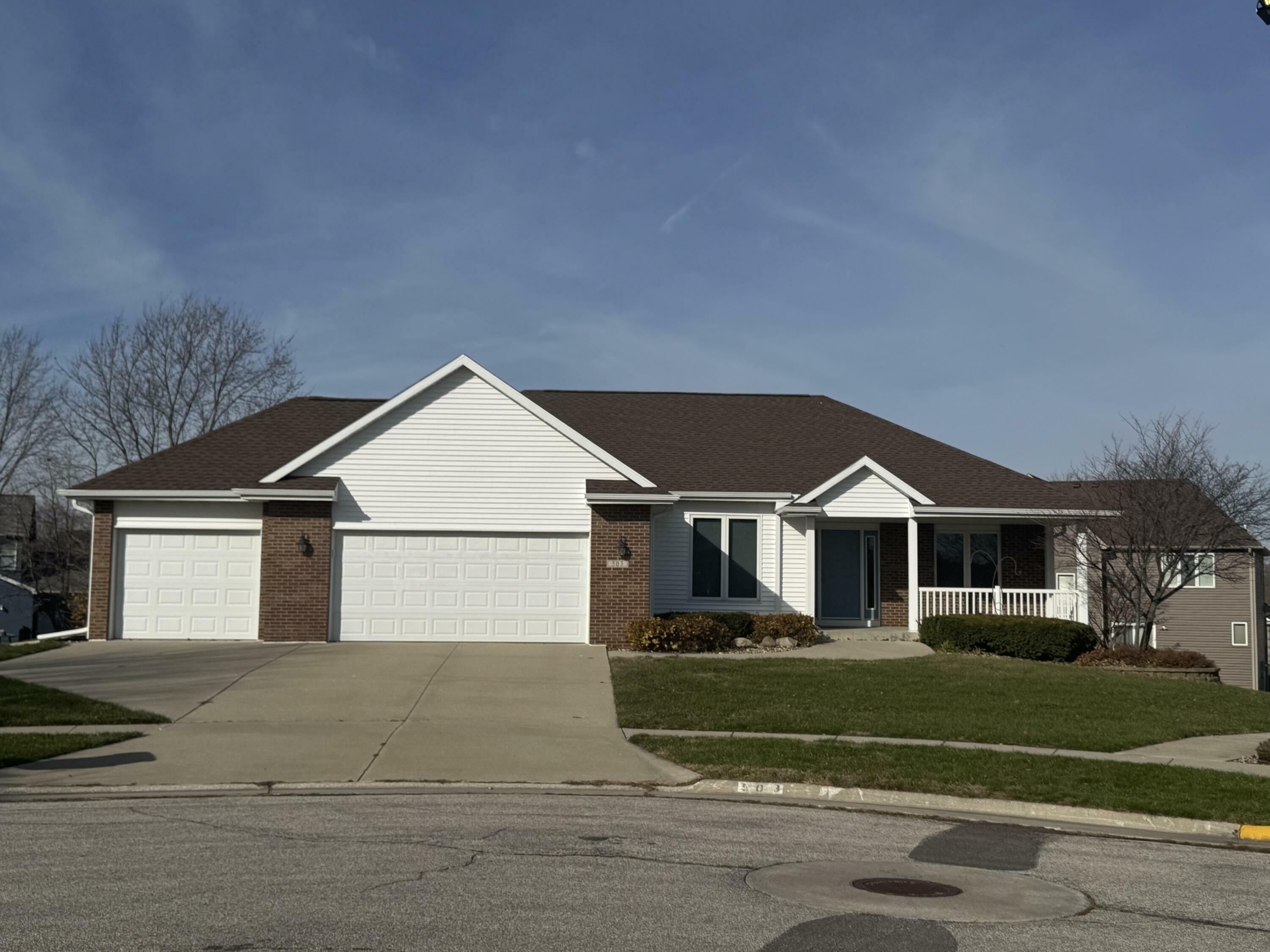 Property Photo: 503 Brown Court IA 50014