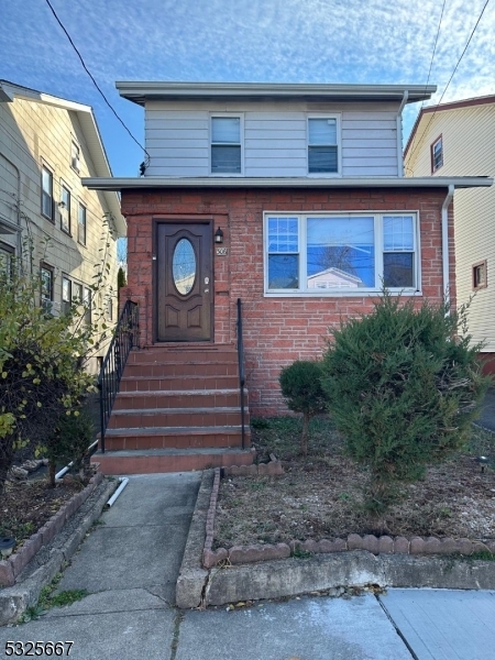 Property Photo:  306 Isabella Ave  NJ 07111 