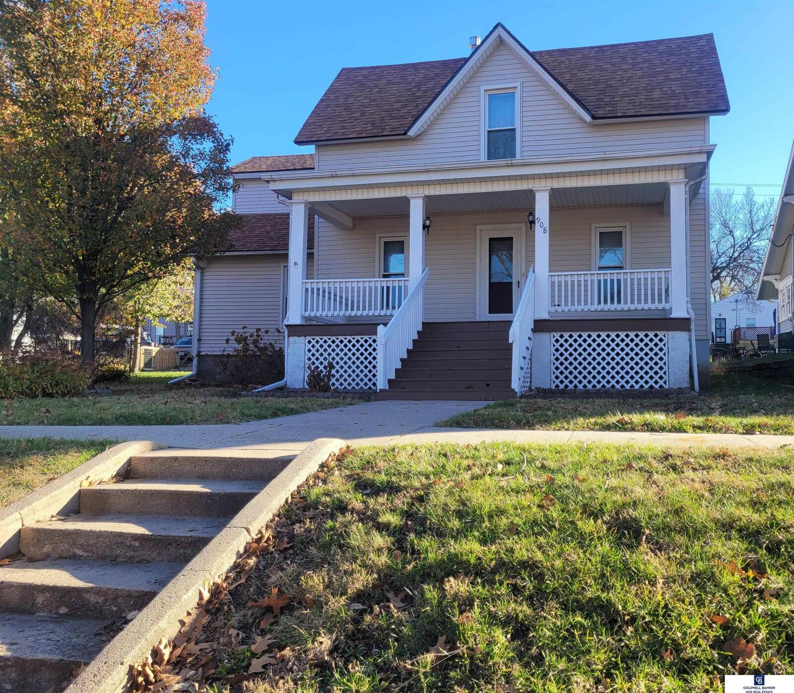 Property Photo:  908 N Iowa Avenue  NE 68467 