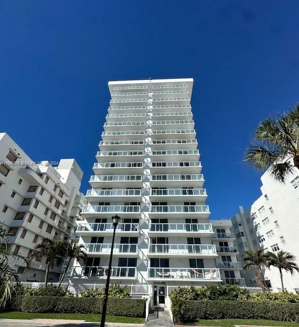 Property Photo:  2457 Collins Ave 306  FL 33140 