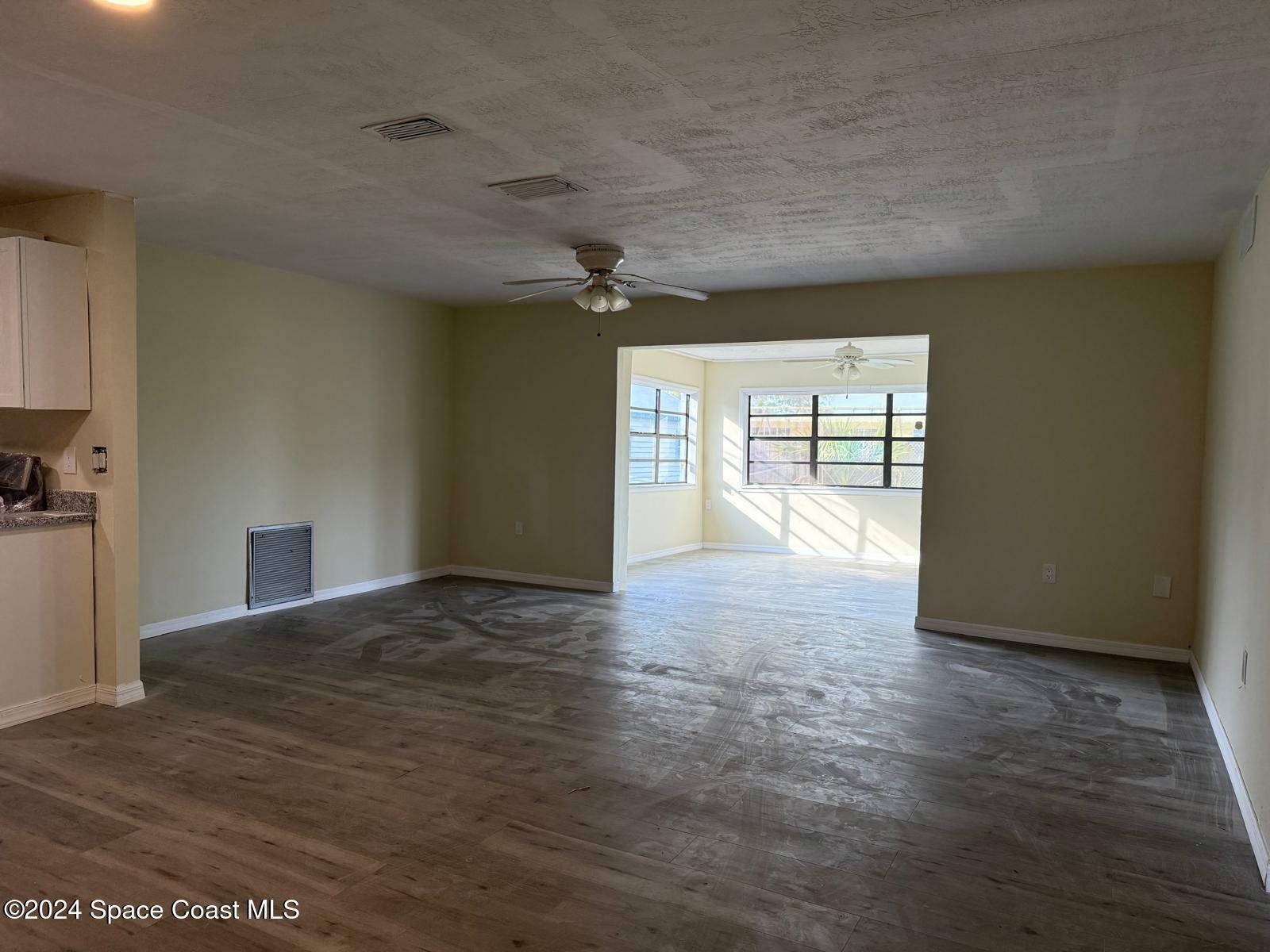 Property Photo:  329 W Arlington Street  FL 32937 