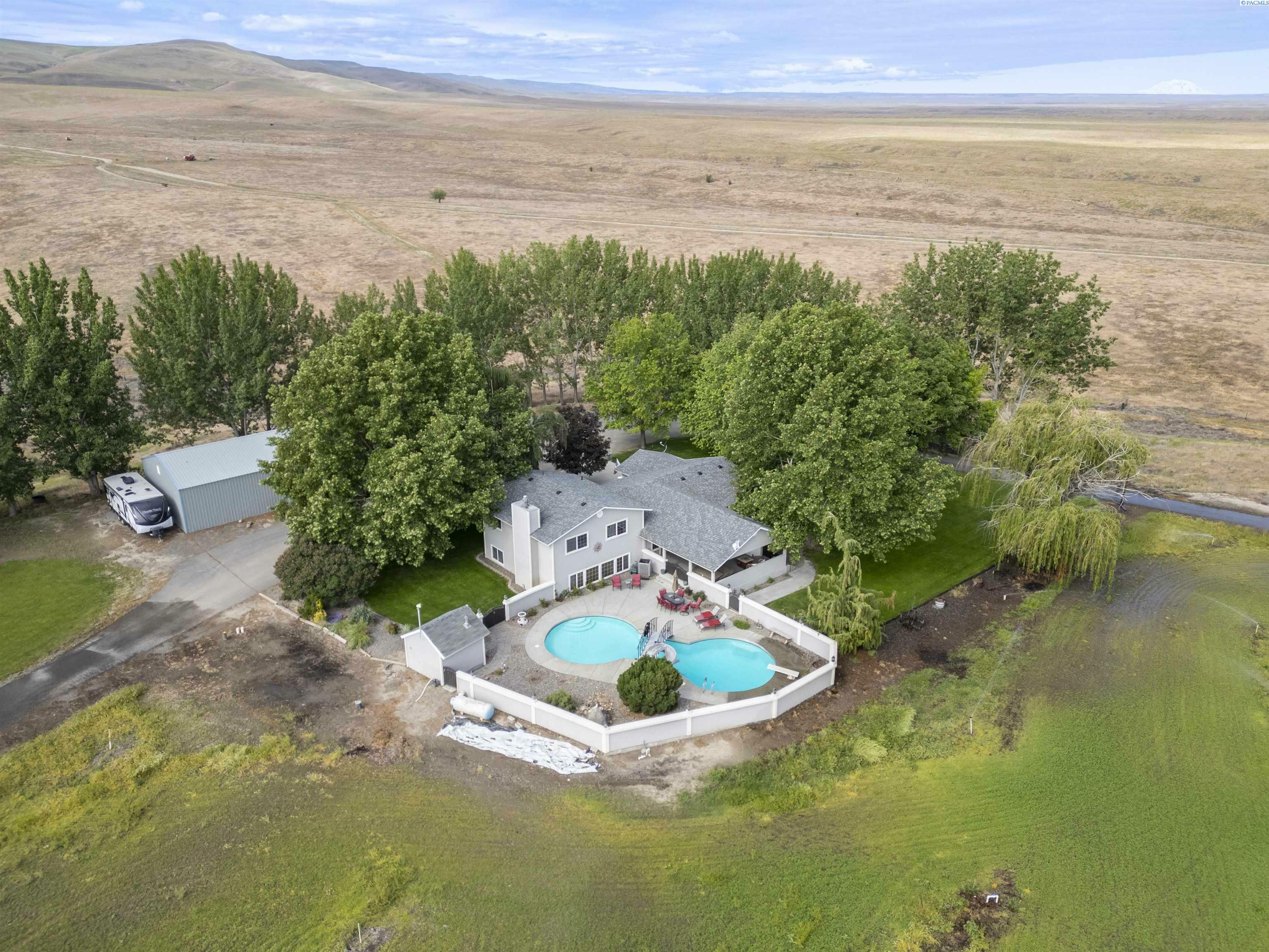 Property Photo:  2771 Boundary Road  WA 98935 