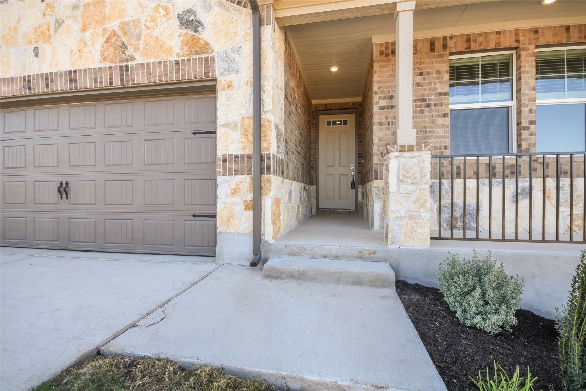 Property Photo:  295 Cathedral Mountain Drive  TX 78620 