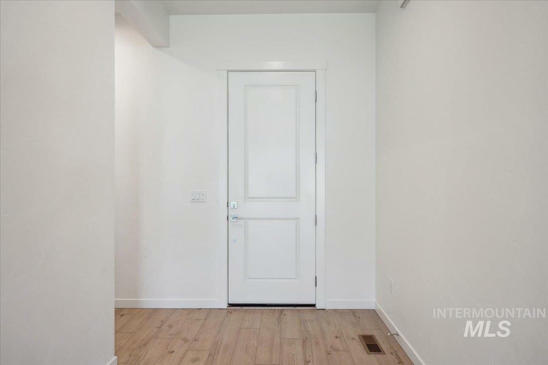 Property Photo: 8828 S Waterclover Way ID 83642