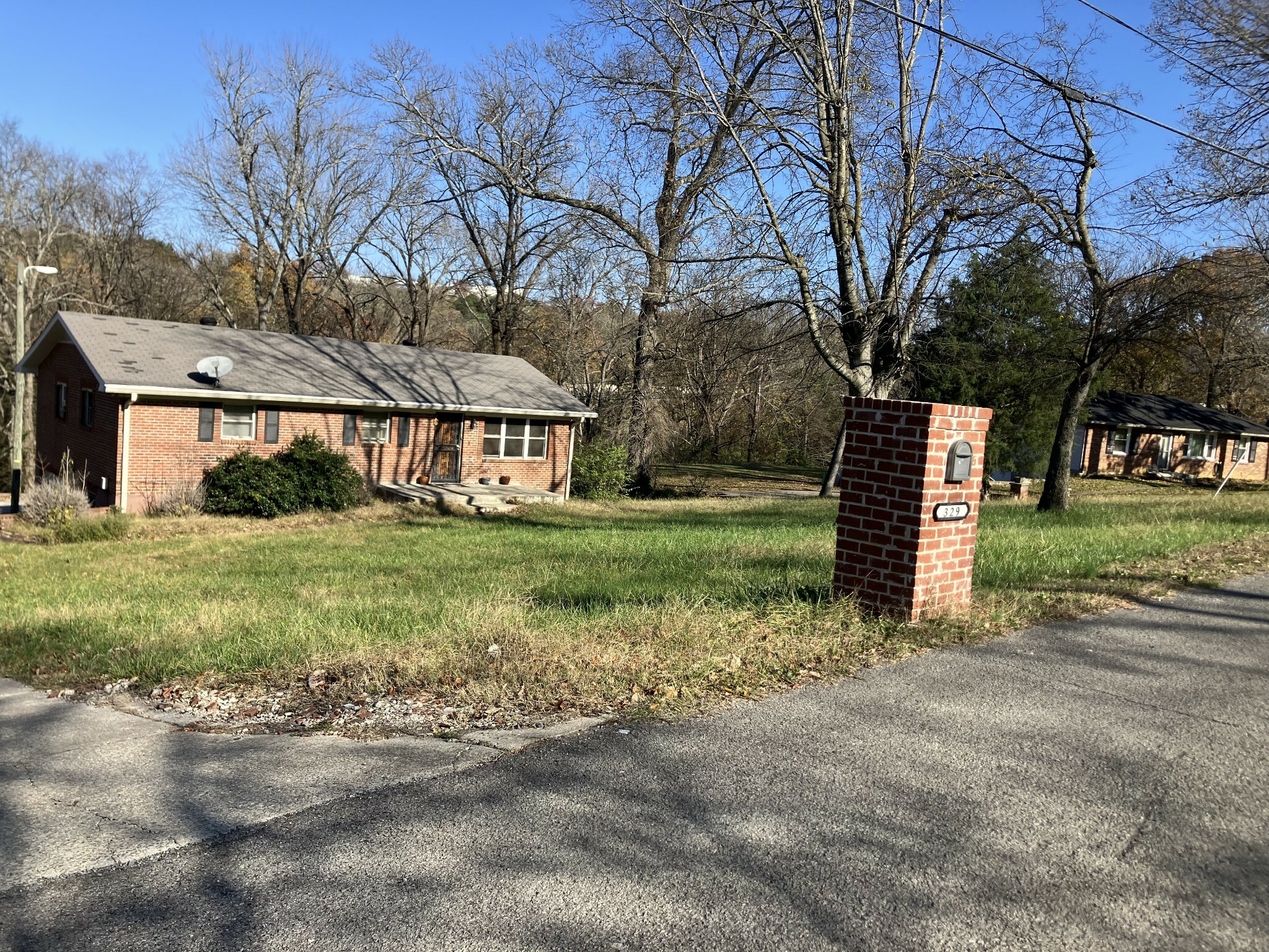 Property Photo: 329 Vailview Dr TN 37207