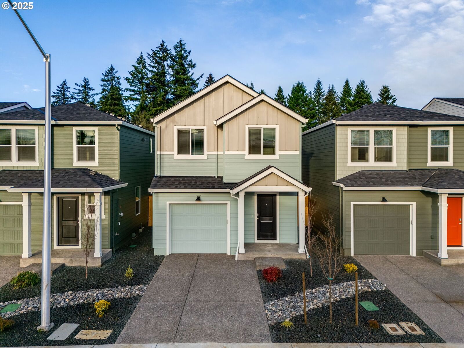 Property Photo: 10352 NE 46th St WA 98682