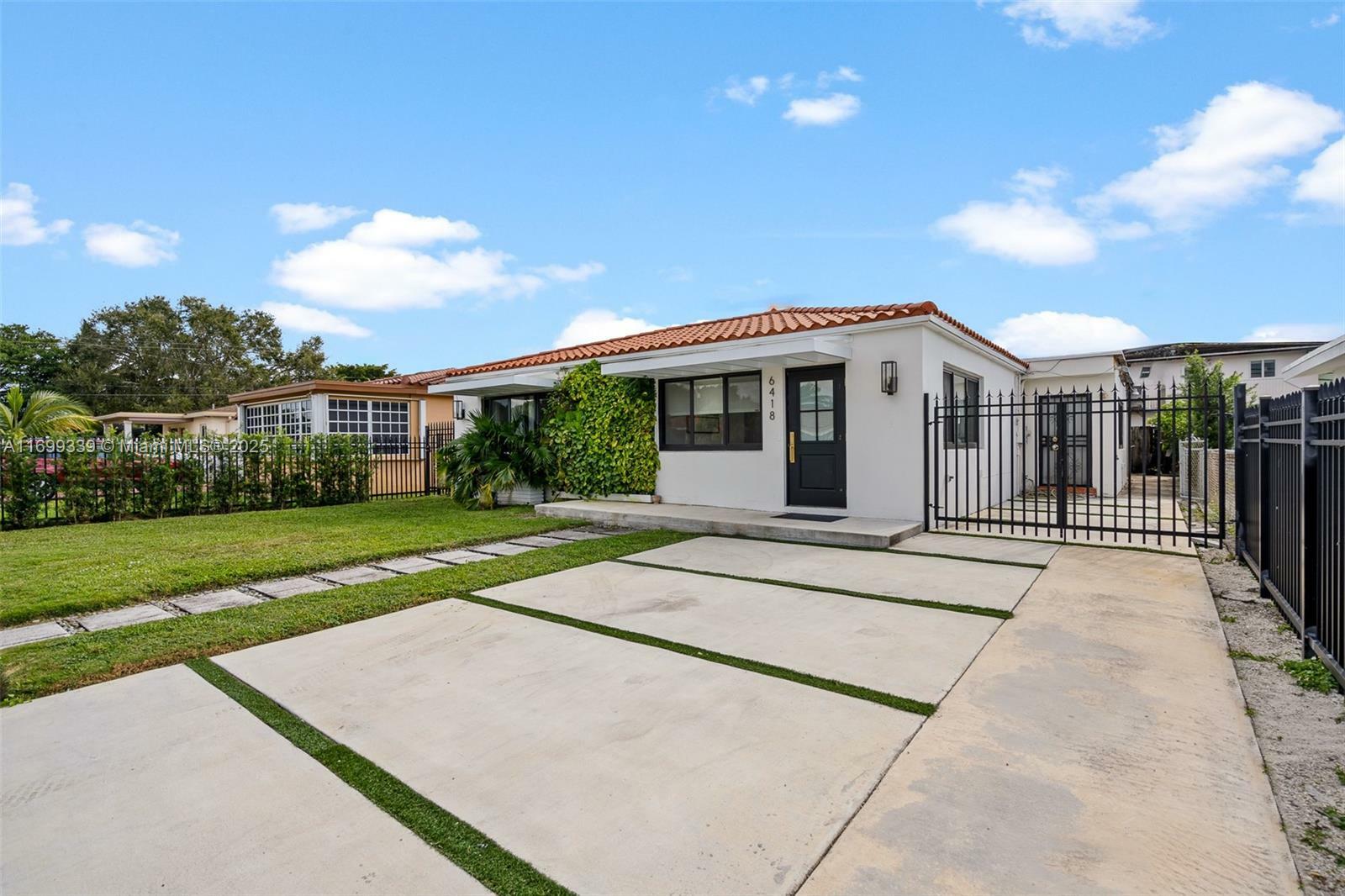 Property Photo: 6418 SW 39th Ter FL 33155