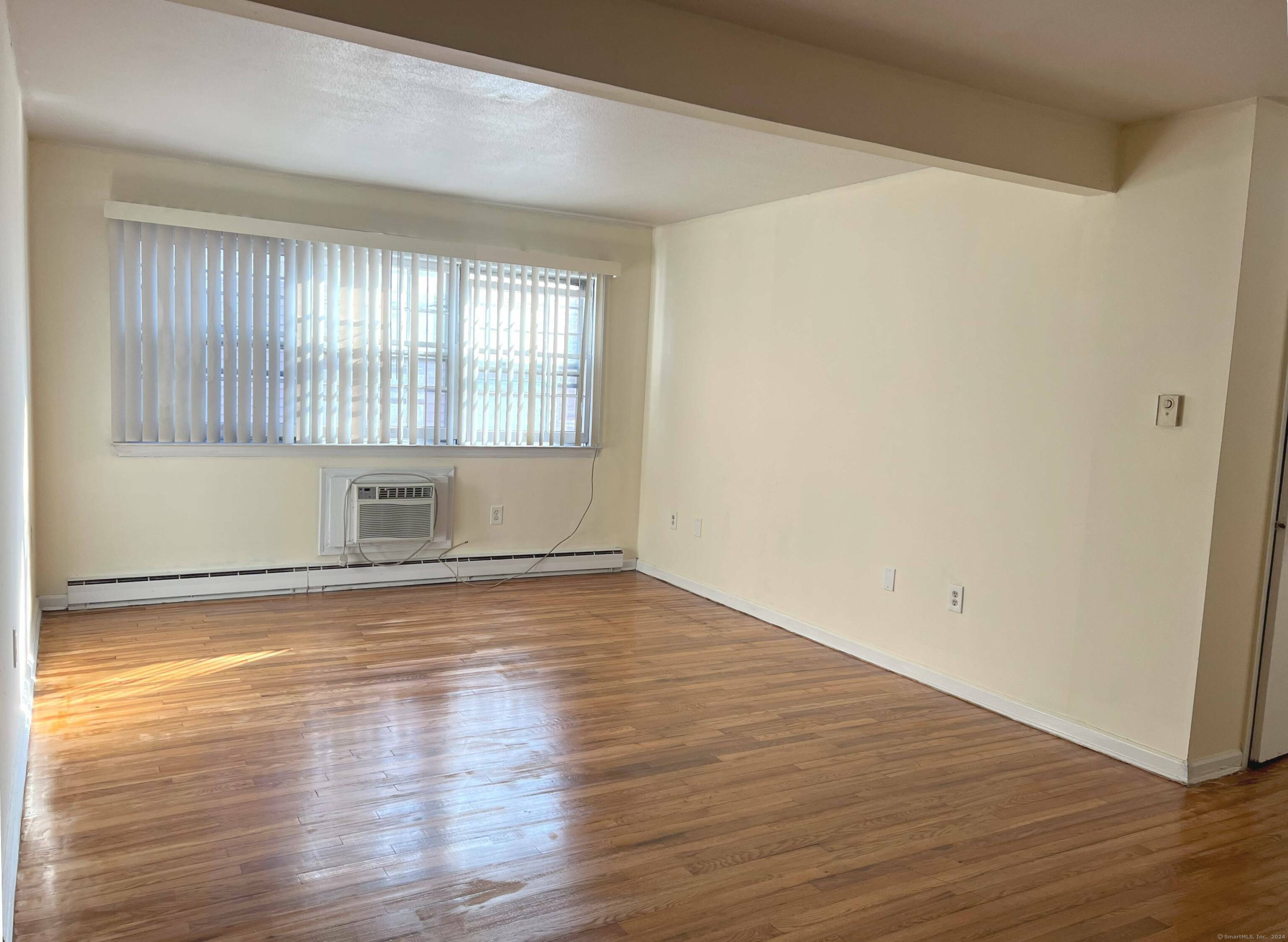 Property Photo:  1044 Campbell Avenue 3A  CT 06516 