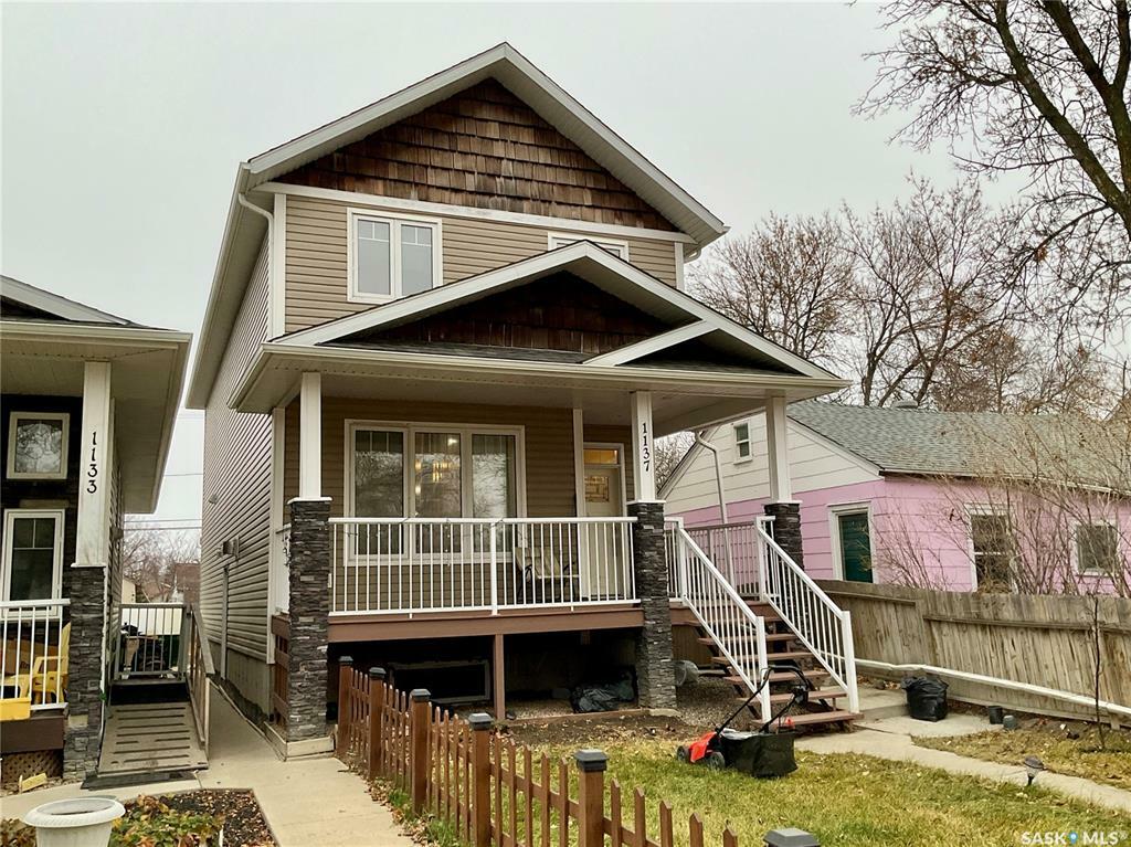 Property Photo: 1137 Wallace Street SK S4N 3Z1
