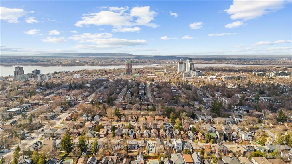 Photo de la propriété: 298 Duncairn Avenue ON K1Z 7G9