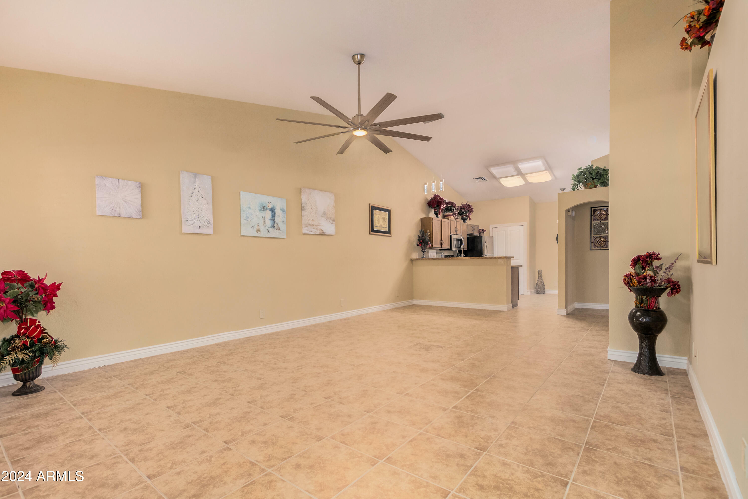 Property Photo:  861 E Vaughn Avenue  AZ 85234 