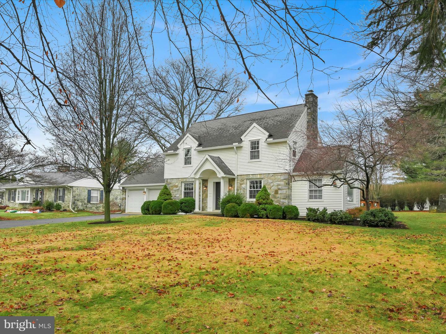 Property Photo:  81 W Roseville Road  PA 17601 