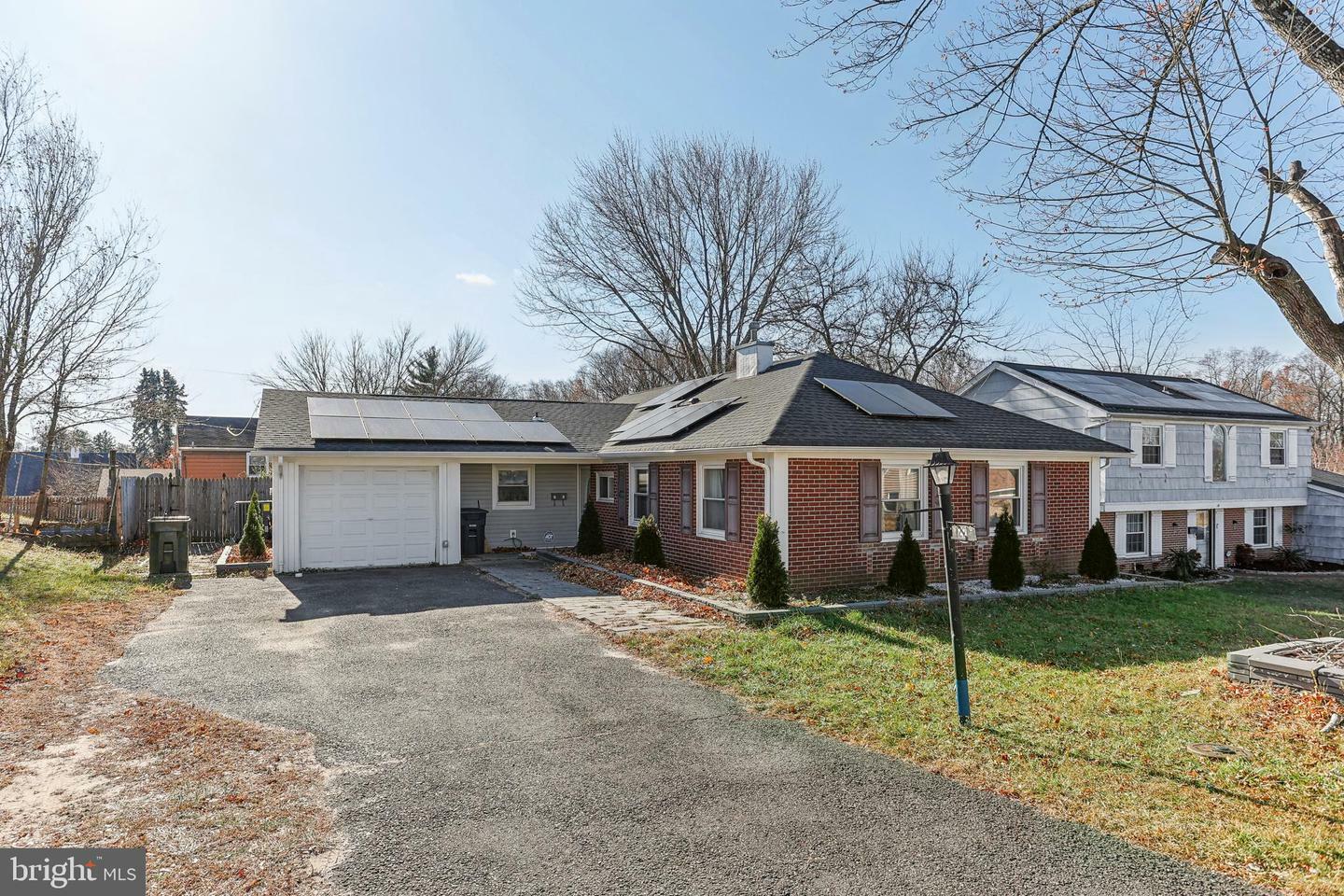 Property Photo:  22 Palfrey Lane  NJ 08046 