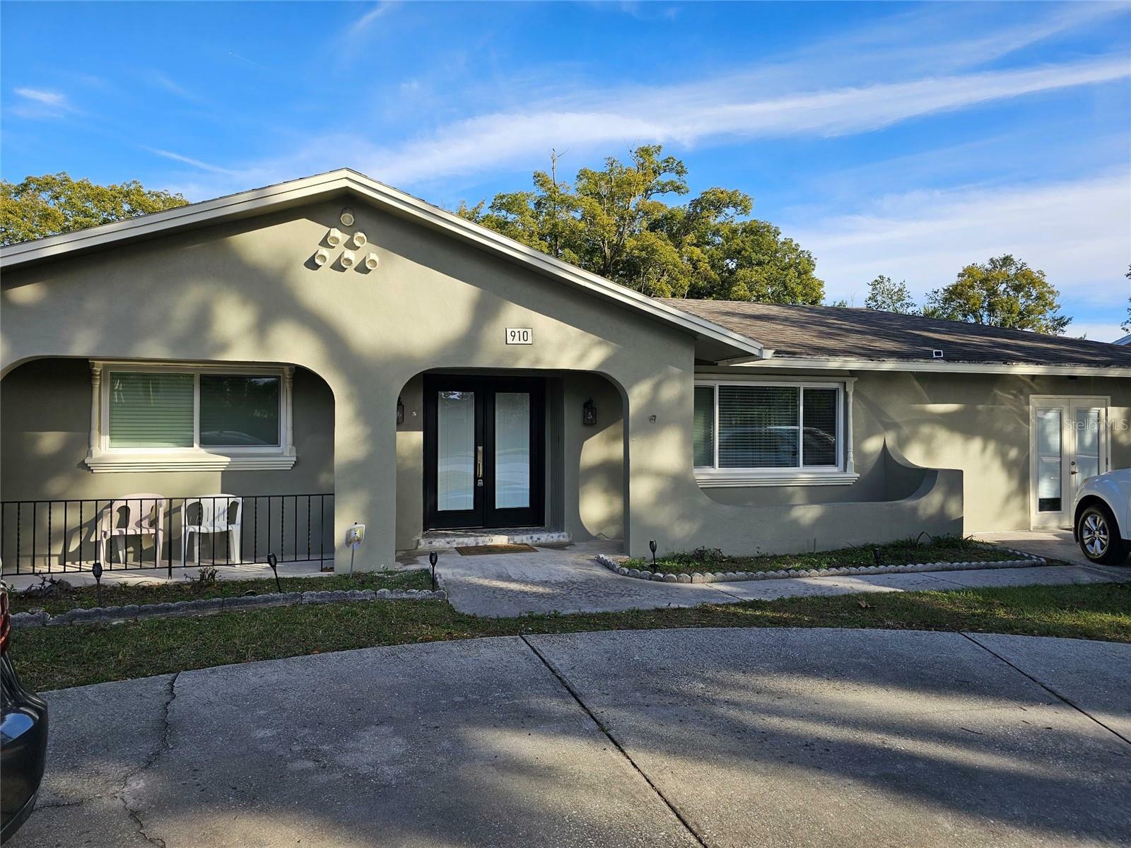 Property Photo:  910 Rangeline Road  FL 32750 