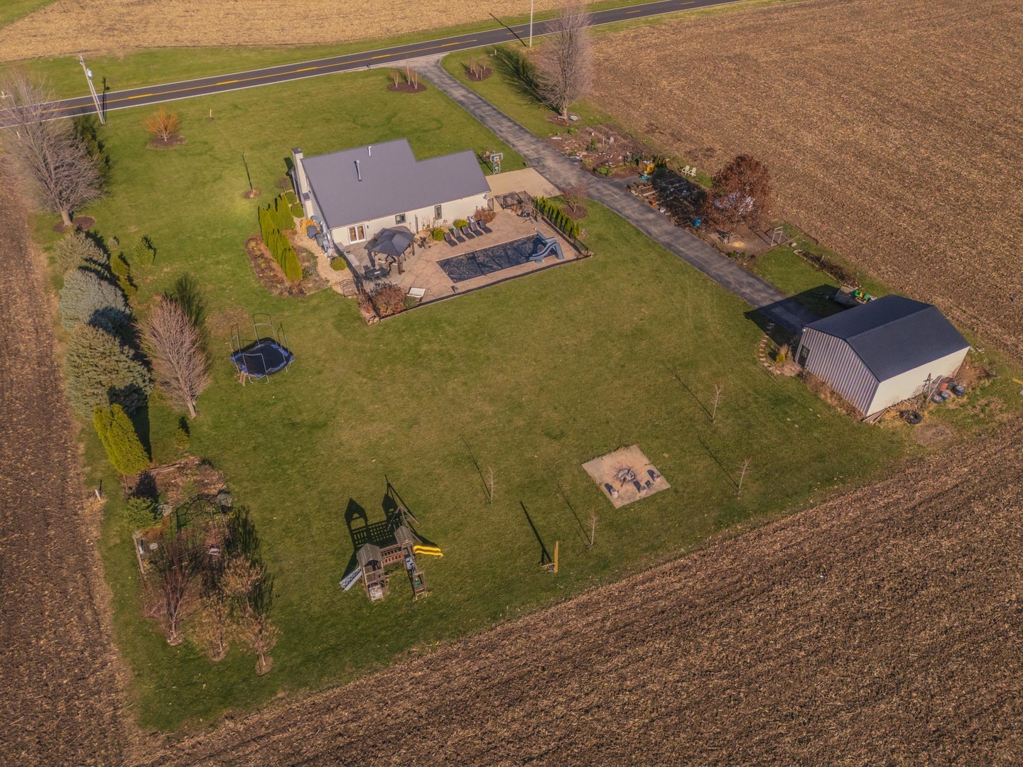 Property Photo:  907 E Ziebarth Road  IL 61761 