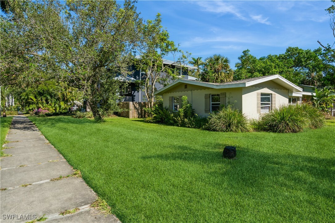 Property Photo:  2705 Michigan Avenue  FL 33916 