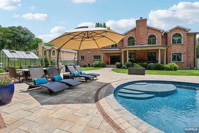 Property Photo: 5 Sipporta Lane NJ 07652
