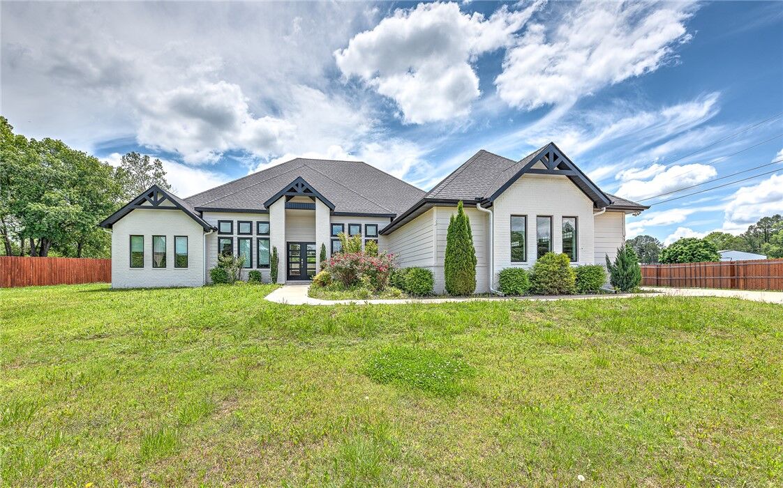 Property Photo: 4779 E Mission Boulevard AR 72703