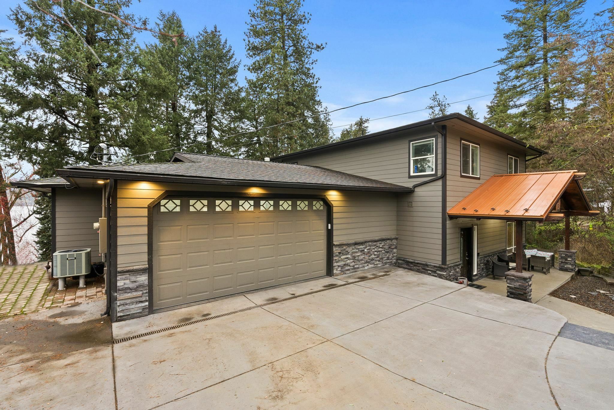 Property Photo:  12808 N North Park St  WA 99025 