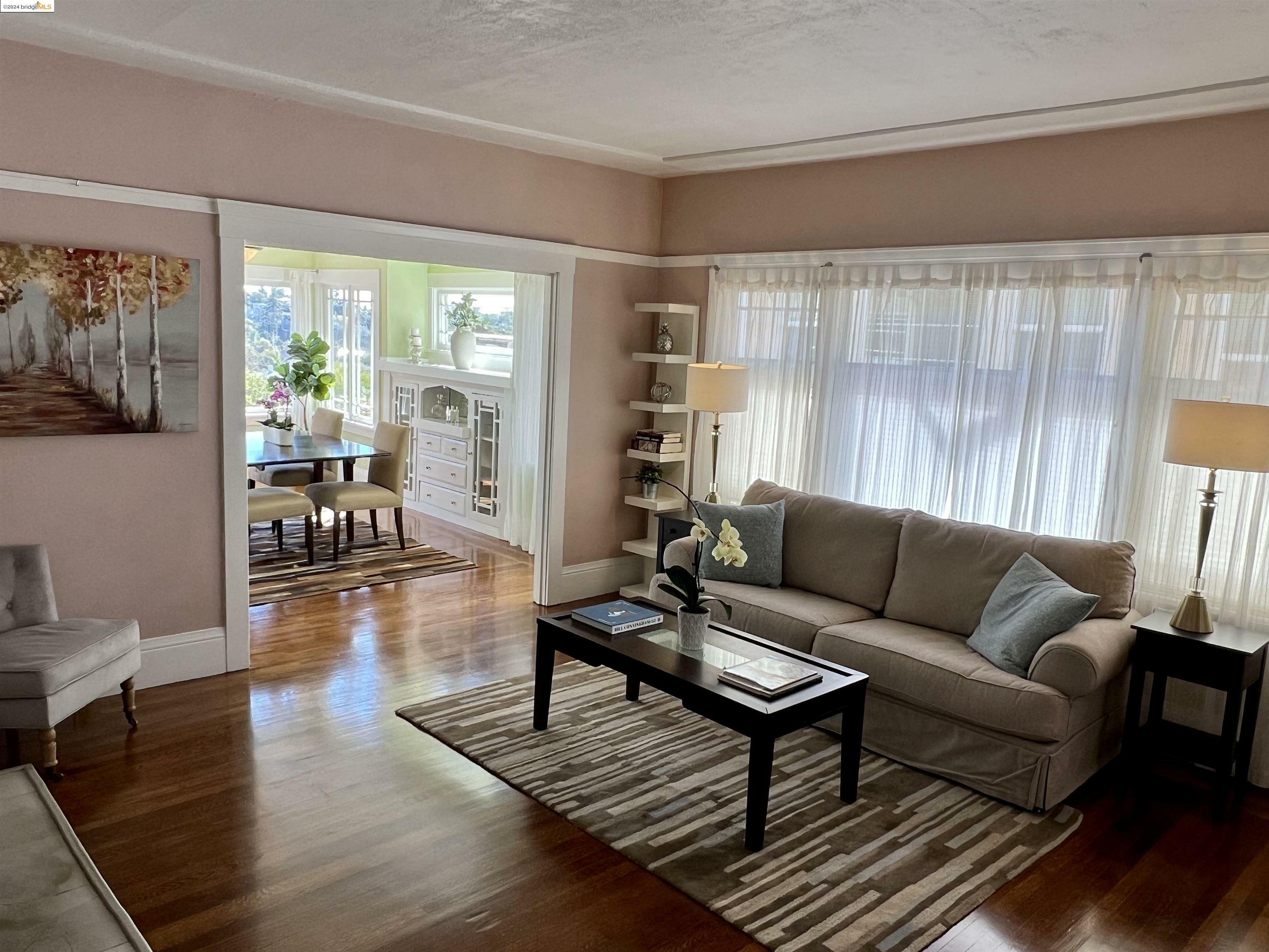 Property Photo:  1056 Warfield Ave  CA 94610 