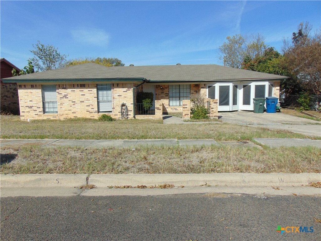 Property Photo:  809 N 23rd Street  TX 76522 