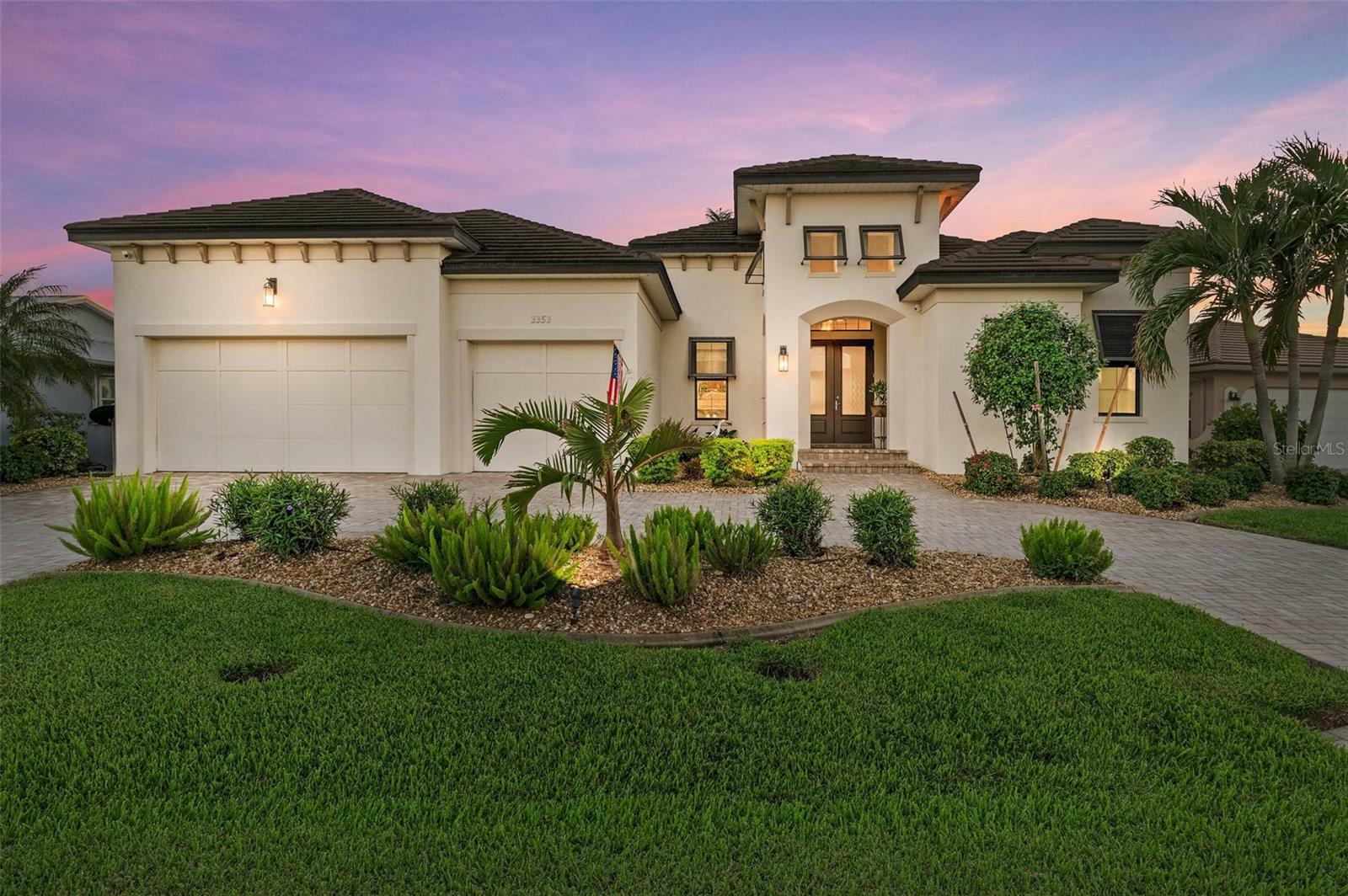 Property Photo:  3353 Sandpiper Drive  FL 33950 