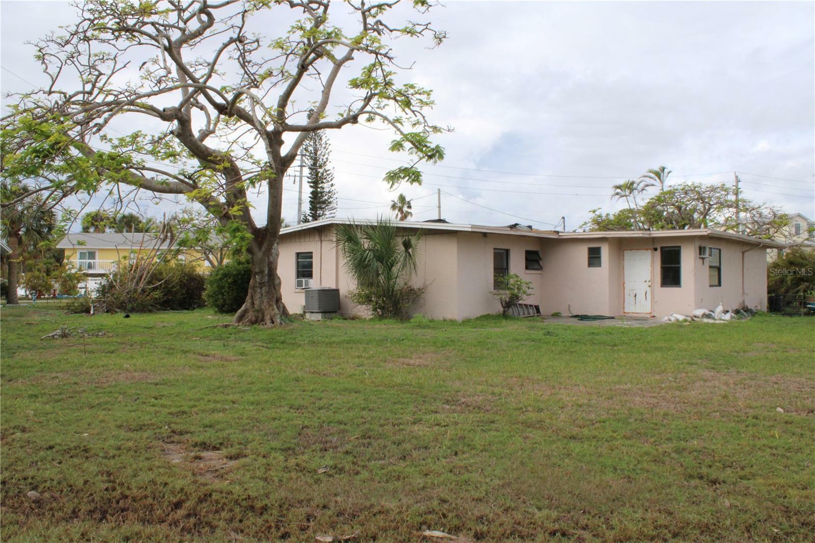 Property Photo:  6203 Marina Drive  FL 34217 