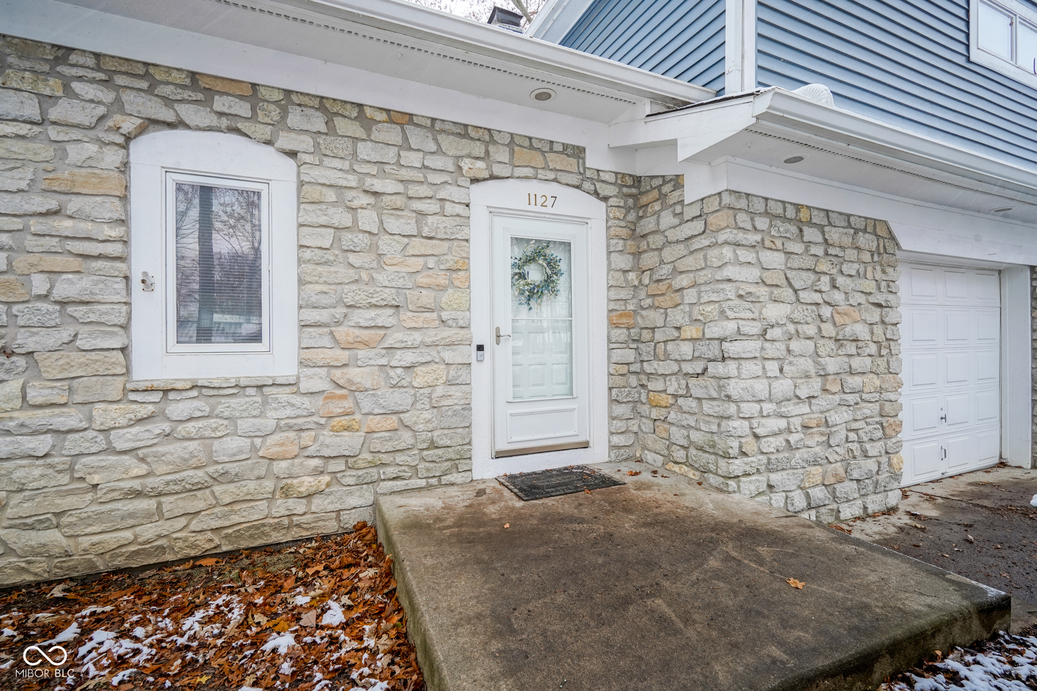 Property Photo:  1127 Grant Circle  IN 46034 